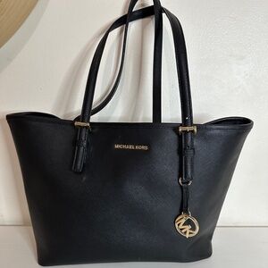 Michael Kors Jet Set Travel Large Saffiano Leather Tote Bag Purse